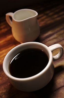 포토 JPG 커피 음식 백그라운드 실내 근접촬영 사람없음 커피잔 찻주전자 프림 국내포토 음료 뷰포인트 주전자 잔 내부 파일형식