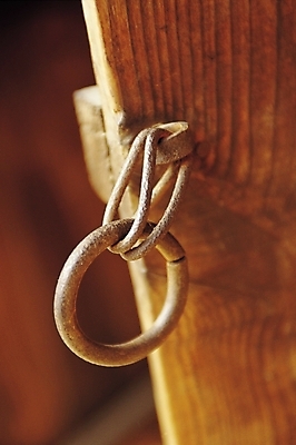 포토 JPG 한국문화 한국전통 전통 전통문화 문화 손잡이 근접촬영 사람없음 아웃포커스 문 고리 전통문 문고리 나무문 쇠고리 국내포토 동양문화 뷰포인트 한국 촬영기법 목재 파일형식