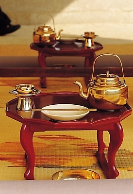 포토 JPG 한국문화 한국전통 전통 그릇 전통문화 문화 가구 젓가락 주전자 잔 전통소품 사람없음 상차림 오브젝트 돗자리 제기_제사 고가구 놋그릇 국내포토 동양문화 식기 생활용품 주방용품 한국 수저 제사용품 파일형식