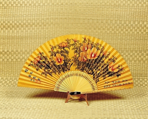 포토 JPG 한국문화 한국전통 전통 꽃 전통문화 문화 생활용품 사람없음 한개 부채 돗자리 그림 양반 무궁화 전통부채 꽃그림 멍석 합죽선 국내포토 식물 1 동양문화 한국 오브젝트 신분 파일형식