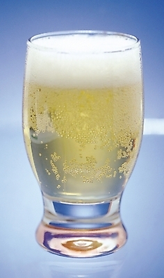 포토 JPG 스튜디오촬영 음료 음식 유리 잔 한잔 맥주 주류 실내 근접촬영 사람없음 컵 거품 맥주잔 맥주거품 탄산 국내포토 1 식기 뷰포인트 술잔 재질 내부 파일형식