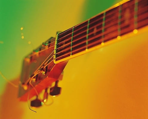 포토 JPG 스튜디오촬영 악기 음악 연주 현악기 실내 근접촬영 사람없음 아웃포커스 소리 기타 통기타 기타줄 끊어짐 국내포토 줄 뷰포인트 모션 문화예술 촬영기법 내부 파일형식