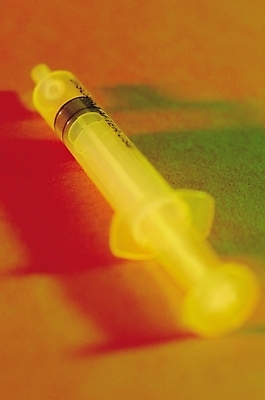 포토 JPG 스튜디오촬영 의학 의료기기 실내 주사기 그림자 근접촬영 사람없음 아웃포커스 치료 한개 약 의료용품 오브젝트 예방 넣기 접종 국내포토 1 뷰포인트 모션 촬영기법 내부 파일형식