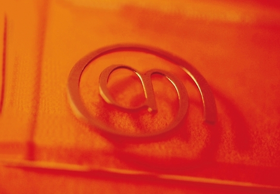 포토 JPG 스튜디오촬영 문자 기호 컬러 통신 실내 그림자 근접촬영 사람없음 아웃포커스 빨간색 정보 이메일 심볼 전자 골뱅이기호 국내포토 뷰포인트 촬영기법 내부 파일형식