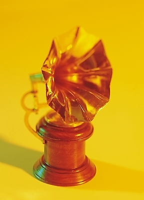 포토 JPG 스튜디오촬영 음악 음향기기 실내 근접촬영 사람없음 아웃포커스 한개 확성기 소리 골동품 오브젝트 축음기 국내포토 1 뷰포인트 문화예술 촬영기법 내부 전자제품 파일형식