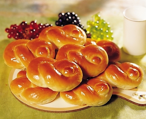 포토 JPG 빵 과일 포도 디저트 잔 한잔 쟁반 근접촬영 사람없음 아웃포커스 컵 제과 빵집 우유 제빵 버터롤빵 우유잔 국내포토 1 식기 음식 뷰포인트 유제품 촬영기법 제과제빵 상점 파일형식