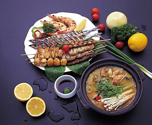 포토 JPG 접시 음식 채소 오렌지 방울토마토 양파 피망 새우 파슬리 사람없음 꼬치 구이 고추냉이 레몬 대하 안주 뚝배기 깻잎 간장 종지 생선구이 국물 파 꼬치구이 쪽파 꽁치 알탕 국내포토 그릇 식기 한식 토마토 과일 갑각류 어류 양념 탕 생선요리 파일형식