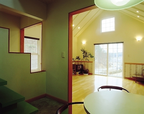 포토 JPG 식물 시설물 현대건축 건축 화분 벽 가구 거실 의자 창문 식탁 탁자 조명 실내 사람없음 장식 빛 인테리어 계단 텔레비전 통로 나무바닥 유리문 국내포토 건축물 디자인 생활용품 바닥 내부 전자제품 문 파일형식