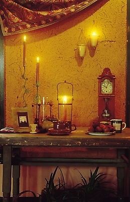 포토 JPG 식물 접시 웰빙 현대건축 화분 벽 시계 생활용품 액자 초 촛불 잔 실내 사람없음 장식 컵 인테리어 머그컵 커피잔 찻잔 컵받침 오브젝트 탁상시계 촛대 장식대 국내포토 식기 디자인 건축 커피 내부 받침대 파일형식