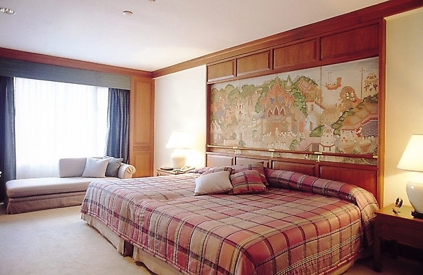 포토 JPG 웰빙 현대건축 벽 가구 생활용품 액자 쿠션 창문 베개 침구 탁자 조명 실내 사람없음 장식 인테리어 소파 침실 이불 방 침대 스탠드 커튼 전화기 벽화 통화 협탁 국내포토 디자인 건축 의자 모션 내부 오브젝트 그림 파일형식