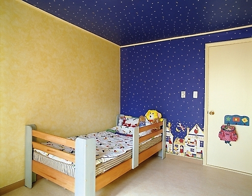 포토 JPG 현대건축 인형 벽 가구 가방 침구 벽지 실내 사람없음 장식 인테리어 문 침실 이불 침대 그림 강아지인형 아이방 국내포토 디자인 잡화 건축 생활용품 내부 방 파일형식