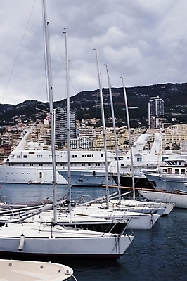 포토 JPG 주간 해외풍경 건축 교통수단 바다 교통 수상교통 자연 산 풍경 사람없음 야외 건물 도시풍경 항구 도시 보트 유람선 정박 해안도시 주택가 돛대 여러척 선박 국내포토 자연요소 해외 건축물 다수 배_교통 교통시설 생태계 파일형식