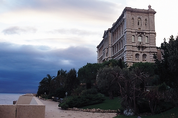 포토 JPG 주간 나무 식물 구름 해외풍경 시설물 건축 바다 여행 고건축 서양건축 하늘 휴가 풍경 해변 사람없음 야외 건물 도시풍경 국내포토 자연요소 해외 건축물 해외건축 도시 파일형식