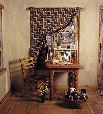 포토 JPG 꽃 화분 인형 가구 의자 창문 탁자 책장 실내 사람없음 장식 책 인테리어 바구니 꽃병 방 커튼 마루 창가 책상 국내포토 식물 디자인 생활용품 바닥 내부 파일형식