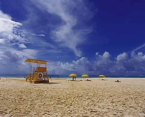 포토 JPG 주간 구름 웰빙 계절 바다 자연 하늘 휴가 풍경 여러명 해변 야외 여름 관광지 여름휴가 바캉스 모래사장 여행객 파라솔 해수욕장 휴양지 해수욕 국내포토 자연요소 여행 다수 사람 장소 생태계 파일형식 여름_계절