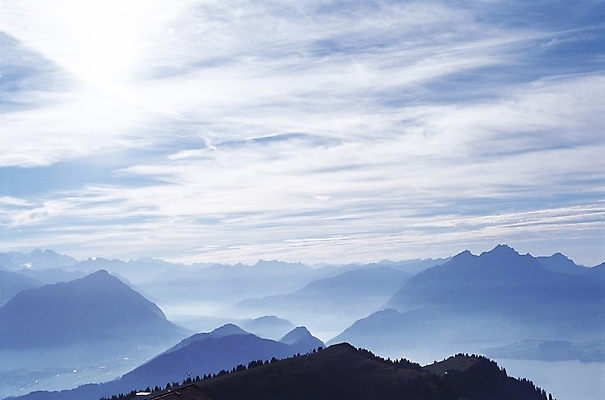 포토 JPG 주간 구름 바다 섬 자연 하늘 산 풍경 사람없음 야외 안개 산등성이 국내포토 자연요소 날씨 생태계 파일형식