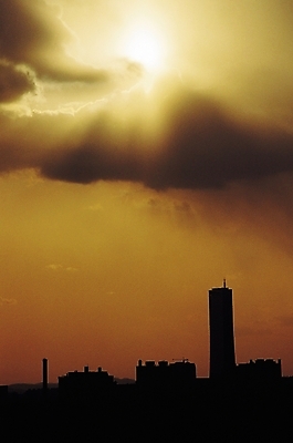 포토 JPG 구름 건축 실루엣 자연현상 자연 하늘 서울 한국 풍경 빌딩 사람없음 야외 건물 도시풍경 햇빛 일출 노을 고층빌딩 어둠 일몰 도시 저녁 63빌딩 국내포토 자연요소 건축물 아시아 촬영기법 태양 야간 생태계 랜드마크 파일형식