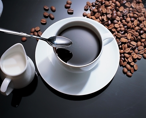 포토 JPG 커피 음식 백그라운드 실내 사람없음 우유 원두 커피잔 찻잔 티스푼 프림 국내포토 음료 잔 유제품 내부 숟가락 파일형식