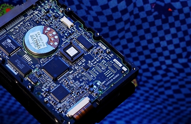 포토 JPG 스튜디오촬영 과학 백그라운드 사람없음 컴퓨터 컴퓨터용품 부속품 회로판 오브젝트 하이테크 반도체 산업재료 전자 컴퓨터부품 집적회로 콘덴서 국내포토 기술 실내 전자제품 파일형식