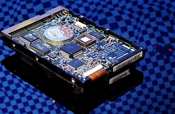 포토 JPG 스튜디오촬영 과학 백그라운드 사람없음 컴퓨터 컴퓨터용품 부속품 회로판 오브젝트 하이테크 반도체 산업재료 전자 컴퓨터부품 집적회로 콘덴서 국내포토 기술 실내 전자제품 파일형식