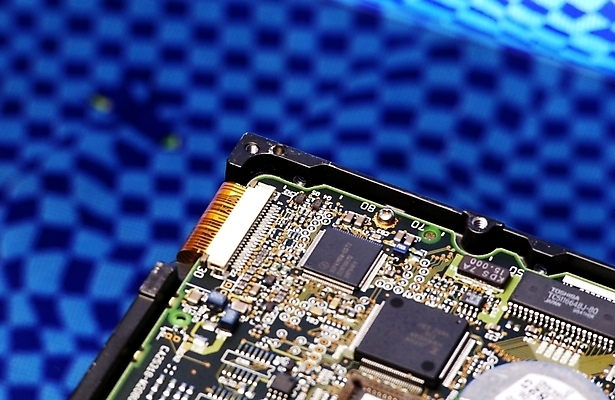 포토 JPG 스튜디오촬영 과학 백그라운드 사람없음 컴퓨터 컴퓨터용품 부속품 회로판 오브젝트 하이테크 반도체 산업재료 전자 컴퓨터부품 집적회로 콘덴서 국내포토 기술 실내 전자제품 파일형식