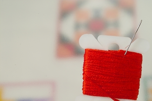 포토 JPG 스튜디오촬영 생활용품 사람없음 바늘 실 바느질도구 오브젝트 십자수 십자수바늘 보빈 국내포토 실내 도구 실타래 파일형식