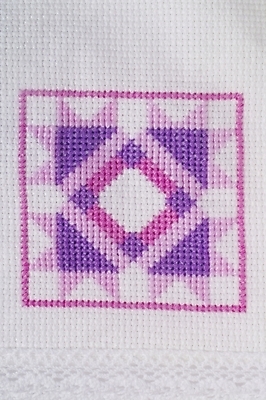 포토 JPG 스튜디오촬영 문양 패턴 도안 사람없음 직물 바늘 실 오브젝트 십자수 공단 십자수바늘 국내포토 무늬 실내 도구 파일형식