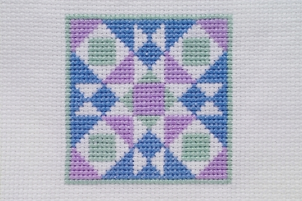 포토 JPG 스튜디오촬영 문양 패턴 도안 사람없음 직물 바늘 실 오브젝트 십자수 공단 십자수바늘 국내포토 무늬 실내 도구 파일형식