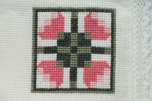 포토 JPG 스튜디오촬영 문양 패턴 도안 사람없음 직물 바늘 실 오브젝트 십자수 공단 십자수바늘 국내포토 무늬 실내 도구 파일형식