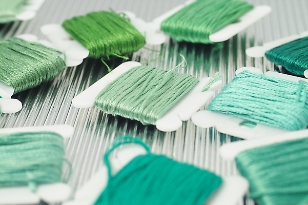 포토 JPG 스튜디오촬영 생활용품 사람없음 실 바느질도구 오브젝트 십자수 십자수바늘 보빈 국내포토 실내 실타래 파일형식