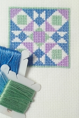 포토 JPG 스튜디오촬영 생활용품 도안 사람없음 직물 실 바느질도구 오브젝트 십자수 공단 십자수바늘 보빈 국내포토 실내 실타래 파일형식