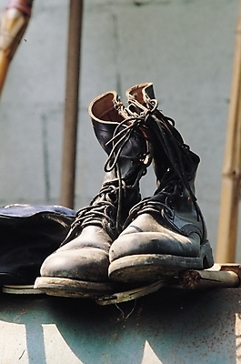 포토 JPG 주간 잡화 기념일 신발 근접촬영 사람없음 야외 군인 워커 현충일 군화 국내포토 자연요소 직업 뷰포인트 이벤트 국군 파일형식 호국보훈의달