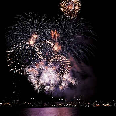 포토 JPG 백그라운드 야경 폭죽 불꽃놀이 이벤트 사람없음 야외 강 축제 도시 국내포토 놀이 야간 파일형식 풍경_경치