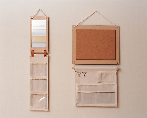 포토 JPG 벽 생활용품 알림판 실내 사람없음 인테리어 사무용품 거울 오브젝트 메모판 벽걸이 수납벽걸이 국내포토 디자인 문구용품 내부 파일형식