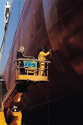 포토 JPG 주간 남자 산업 노동자 사람 야외 두명 작업 수리 용접 조선업 선박 남자만 국내포토 자연요소 직업 수상교통 파일형식