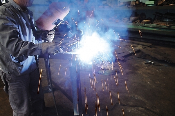 포토 JPG 손 남자 산업 불꽃 노동자 실내 마스크 한명 사람 20대 성인 작업 용접 용접공 용접마스크 남자만 남자한명만 성인남자만 청년만 청년남자만 청년남자한명만 성인한명만 성인남자한명만 성인만 국내포토 직업 1 불 청년 내부 신체부위 파일형식