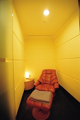 포토 JPG 가구 의자 조명 실내 사람없음 소파 방 휴게실 안락의자 국내포토 생활용품 내부 파일형식