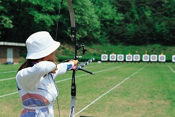 포토 JPG 주간 여자 스포츠 올림픽 하계올림픽 화살 운동선수 한명 사람 20대 성인 야외 운동 활 양궁 국가대표 여자만 여자한명만 성인여자만 청년만 청년여자만 성인한명만 청년여자한명만 성인여자한명만 성인만 국내포토 자연요소 1 건강 청년 파일형식