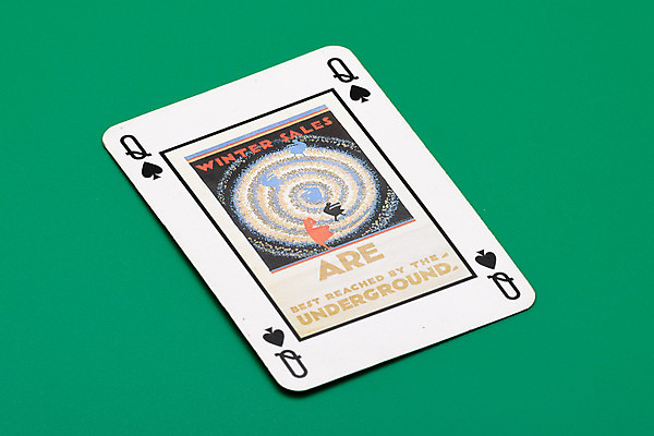 포토 JPG 해외이미지 돈 놀이 탁자 성공 사람없음 초록색 검은색 기쁨 수확 게임 흰색 마음 신용카드 행운 재산 도박 위험 왕 가득함 카지노 눈금 기회 잭 곤봉 고립 라스베가스 승자 에이스 해외202004 해외포토 감정 스포츠용품 컬러 가구 컨셉 농업 금융 파일형식 이미지허브