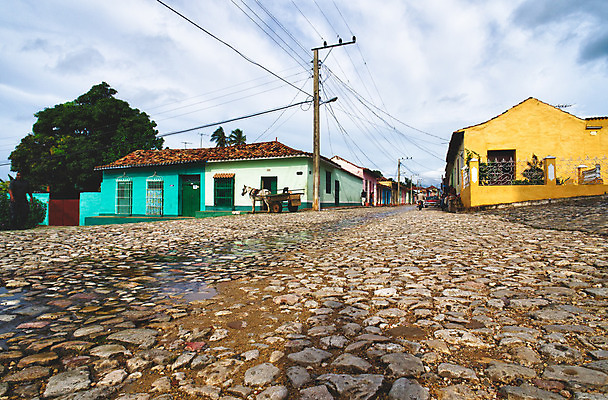 포토 JPG 해외이미지 구름 전통 도로 벽 여행 건축양식 창문 자동차 거리 주택 사람없음 야외 건물 컬러풀 세계 마을 수확 시골 도시 역사 클래식 복고 장면 쿠바 타운 식민지 옛날 자동 스타일 해외202004 해외포토 자연요소 건축물 건축 길 육상교통 컬러 컨셉 농업 교통시설 중앙아메리카 파일형식 이미지허브