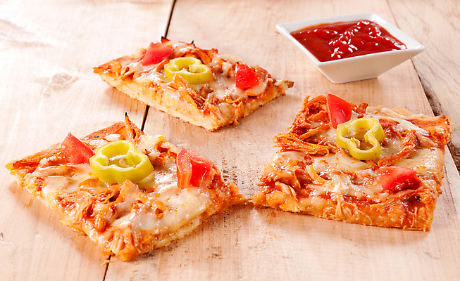 포토 JPG 해외이미지 음식 조각 부분 피망 치즈 파프리카 피자 패스트푸드 샌드위치 사람없음 하이앵글 식사 카페 맛 정크푸드 케첩 굽기 메뉴 흰배경 칼로리 바질 토마토소스 브루스케타 페스츄리 핸드메이드 해외202004 해외포토 빵 뷰포인트 백그라운드 컨셉 채소 유제품 서양음식 상점 흰색 소스_음식 인스턴트 구이 파일형식 이미지허브