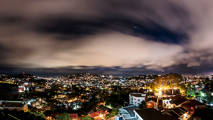 포토 JPG 해외이미지 구름 건축양식 아프리카 하늘 주택 사람없음 건물 빛 도시풍경 도시 마다가스카르 조감도 해외202004 해외포토 자연요소 건축물 건축 나라 풍경 파일형식 이미지허브
