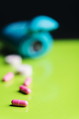 포토 JPG 해외이미지 음식 다이어트 과일 재료 건강 안전 사람없음 물 알약 약 이탈리아 견과류 의사 약국 유기농 보케 영수증 중독 보험 조제 고립 신맛 이슈 카피스페이스 해외202004 해외포토 자연요소 웰빙 유럽 의학 금융 공백 의료진 맛 만들기 파일형식 이미지허브