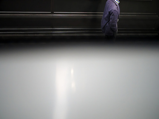 포토 JPG 해외이미지 여행 실내 사람없음 내부 가로 침묵 소프트포커스 싱글 에스컬레이터 블러 해외202004 해외포토 촬영기법 소리 파일형식 이미지허브