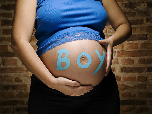 포토 JPG 해외이미지 백인 여자 아들 어린이 텍스트 엄마 사람 소년 사람없음 가로 파란색 단어 부모 페인트 임산부 임신 터치 흰색 아기 그리기 기다림 사인 태아 벌거벗은 해외202004 해외포토 서양인 문자 남자 컬러 가족 모션 파일형식 이미지허브