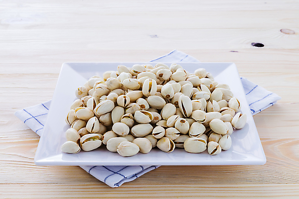 포토 JPG 해외이미지 식물 음식 다이어트 재료 자연 건조 건강 씨앗 사람없음 목재 컵 초록색 갈색 우주 견과류 껍질 직물 오픈 그룹 사발 굽기 유기농 소금 내추럴 절임 짠맛 채식주의자 피스타치오 해외202004 해외포토 나무 식기 웰빙 컬러 사기그릇 맛 구이 생태계 채식 파일형식 이미지허브