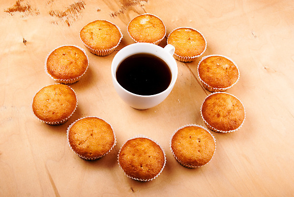 포토 JPG 해외이미지 백그라운드 사람없음 갈색 달콤 커피잔 컵케이크 해외202004 해외포토 커피 컬러 잔 케이크 맛 파일형식 이미지허브