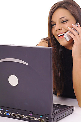 포토 JPG 해외이미지 백인 직업 라이프스타일 여자 행복 파도 신체 비즈니스 노동자 주택 직장 건강 한명 사람 노트북 컴퓨터 공책 키보드 업무 비즈니스우먼 네트워크 이메일 무선전화기 히스패닉 스페인어 해외202004 해외포토 서양인 1 감정 바다 회사 문구용품 건물 생활 전자제품 작업 직장인 전화기 파일형식 이미지허브