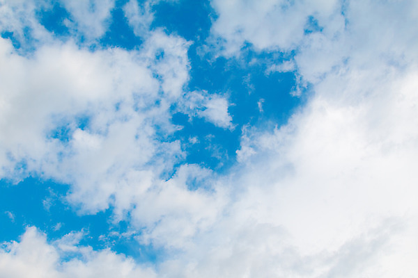 포토 JPG 해외이미지 구름 계절 하늘색 백그라운드 자연 하늘 날씨 풍경 사람없음 야외 여름 파란색 빛 햇빛 우주 맑음 봄 흰색 분위기 수분 천국 흐림 해외202004 해외포토 자연요소 컬러 컨셉 태양 생태계 파일형식 이미지허브