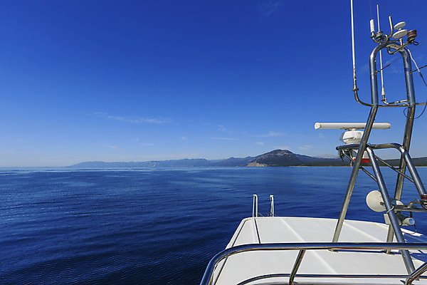포토 JPG 해외이미지 라이프스타일 밧줄 스포츠 바다 여행 요트 휴가 뿔 항해 취미 사람없음 물 금속 항구 힘 장비 보트 고급 갑판 묘사 보안 함선 매듭 돛대 해외202004 해외포토 자연요소 줄 컨셉 배_교통 교통시설 재질 안전 생활 파일형식 이미지허브